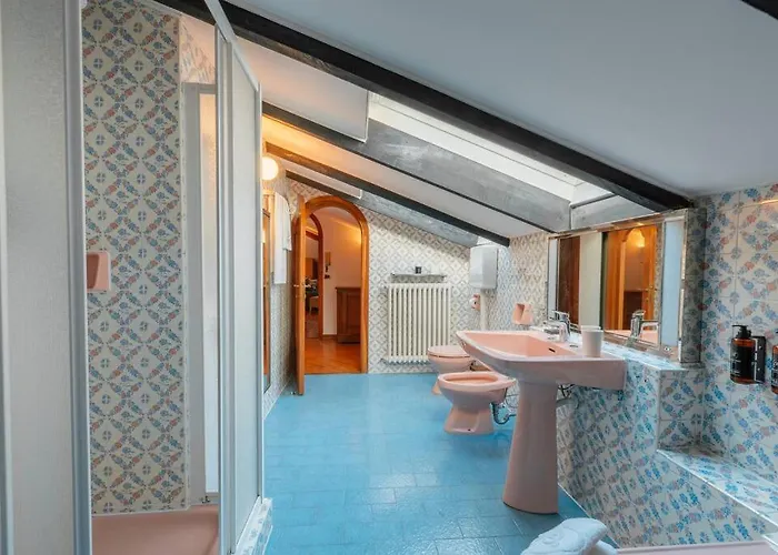 R Glicine House